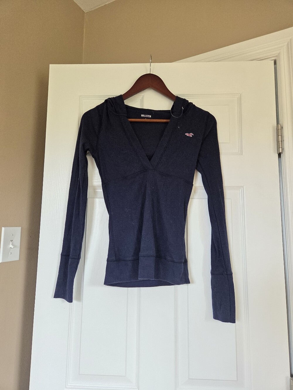 Hollister navy hooded top